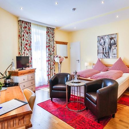 Hotel Zum Goldenen Loewen Baden-Baden Extérieur photo