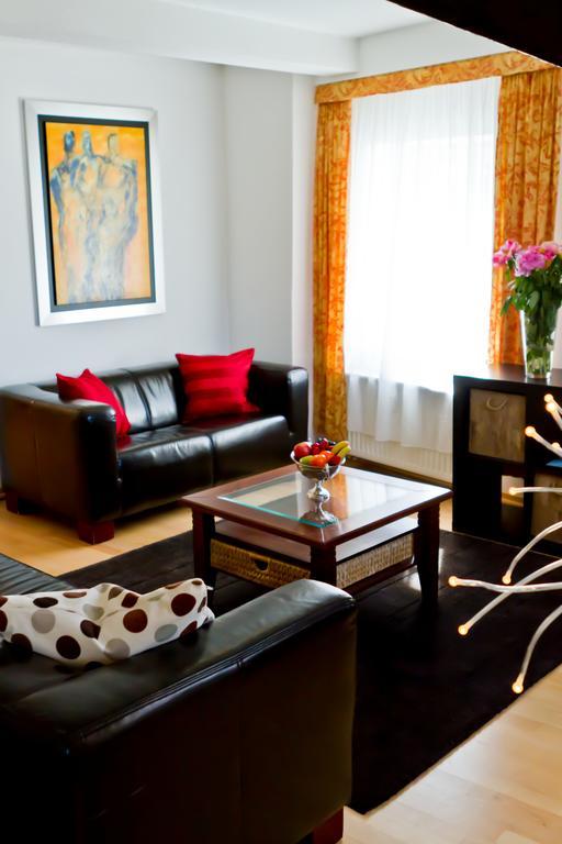 Hotel Zum Goldenen Loewen Baden-Baden Chambre photo