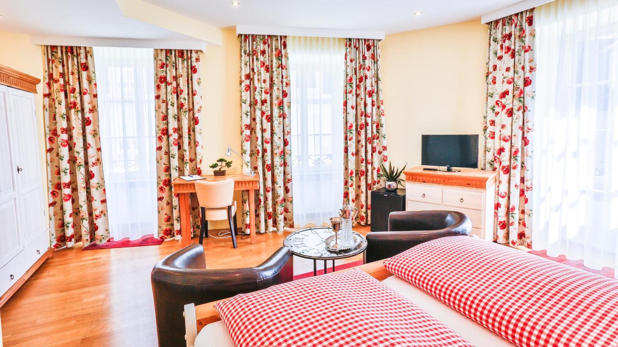 Hotel Zum Goldenen Loewen Baden-Baden Chambre photo