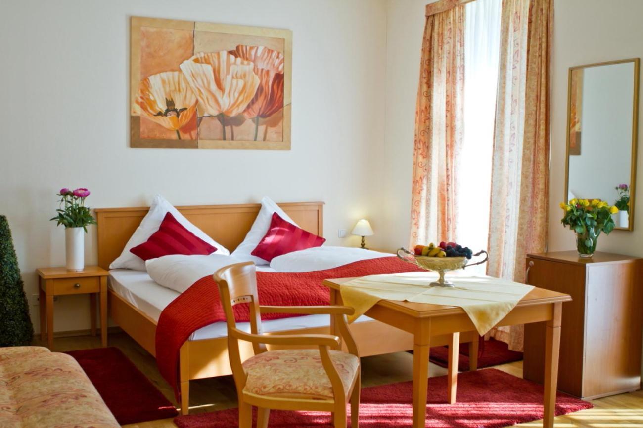 Hotel Zum Goldenen Loewen Baden-Baden Extérieur photo
