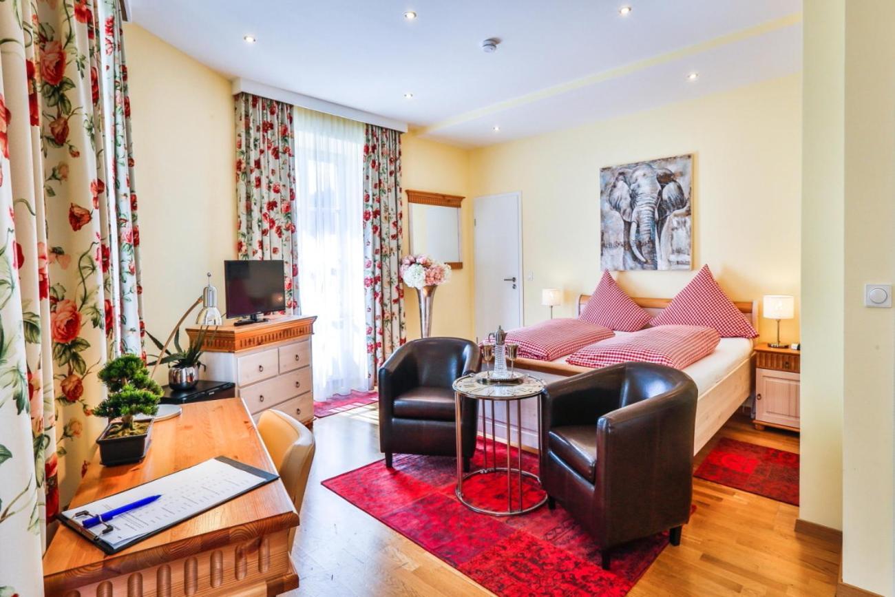 Hotel Zum Goldenen Loewen Baden-Baden Extérieur photo